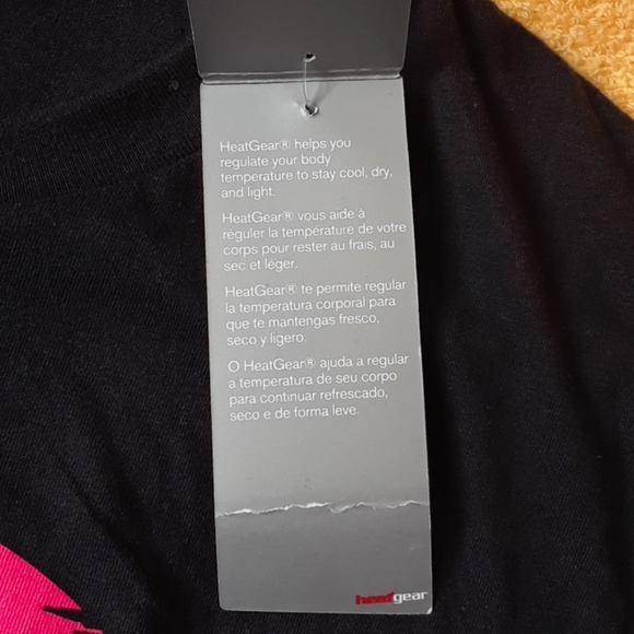 UNDER ARMOUR SHIRT - Picture 5 of 8